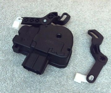 Voyager Door Lock Actuator